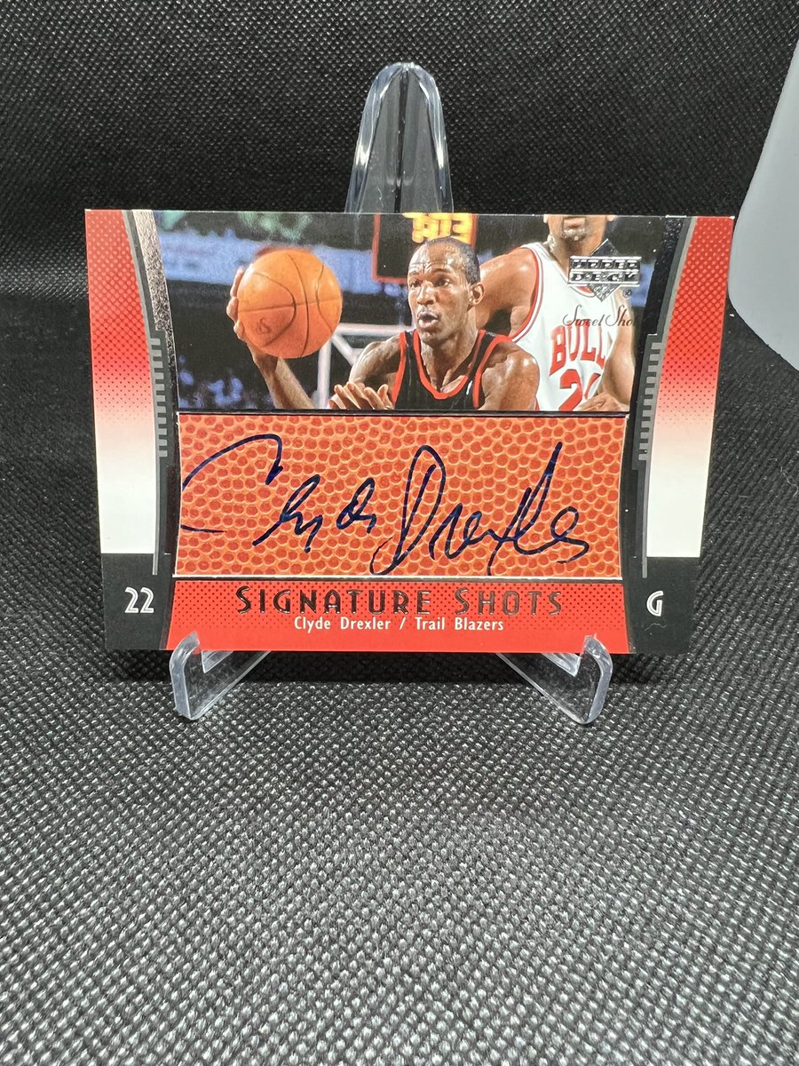 lonestarbbreaks's tweet photo. Early riser edition. Heading to the post office in the next 30 minutes. DM me if you are interested. I’ll take $25 off asking price. Asking price is below

Jordan: $150
Kyler $175
Clyde: $50
Bron: $200

Let me know. You’re on the clock! #PathToLSBB2500 https://t.co/9SPaKPpLtk