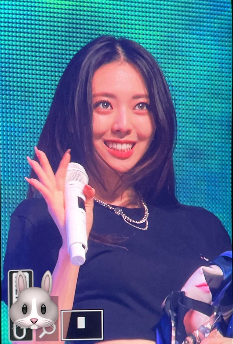 Yunifique_CN's tweet photo. 220409 팬미팅

以后不要哭啦🥺
不要掉小珍珠🥺

#있지 #ITZY 
#유나 #YUNA 
 @ITZYofficial https://t.co/lltc20FL0X