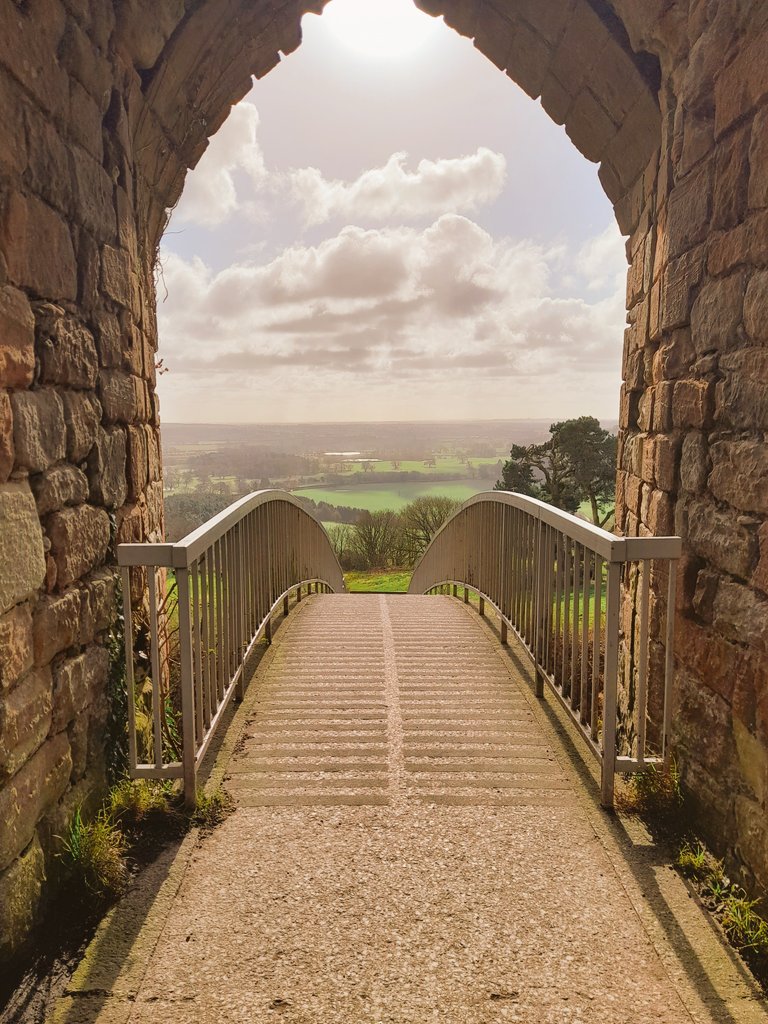 MrsCWynne's tweet photo. Loving exploring our new area. Roaming the beautiful @BeestonCastle and this view caught my eye. Possibilities...... #explore #getoutside #aweandwonder #CHESHIRE https://t.co/NlQFuzugiK
