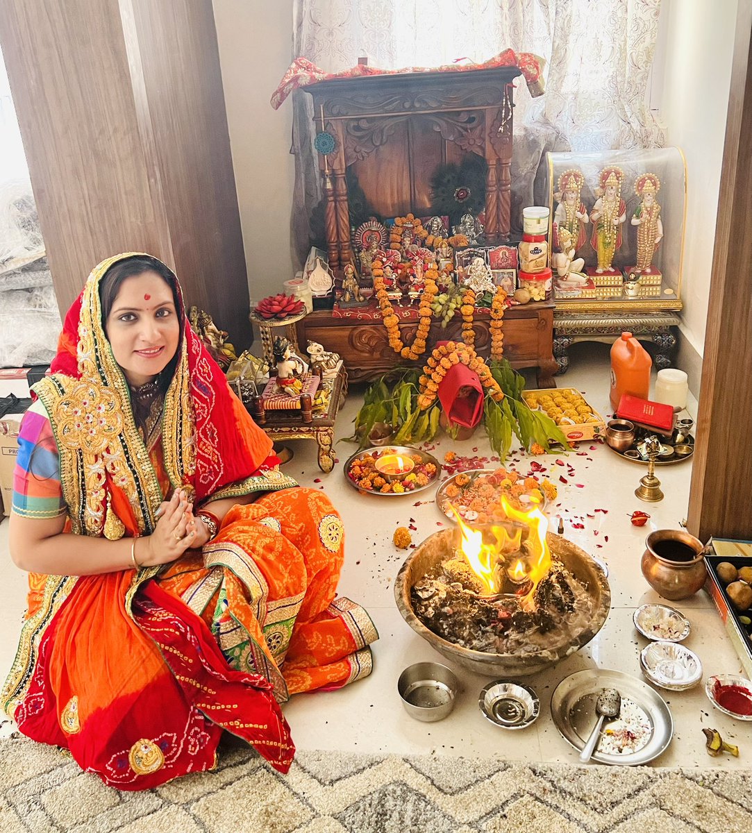 जय माता दी 🙏🏻

#माँ_दुर्गा_अष्टमी  🙏🏻