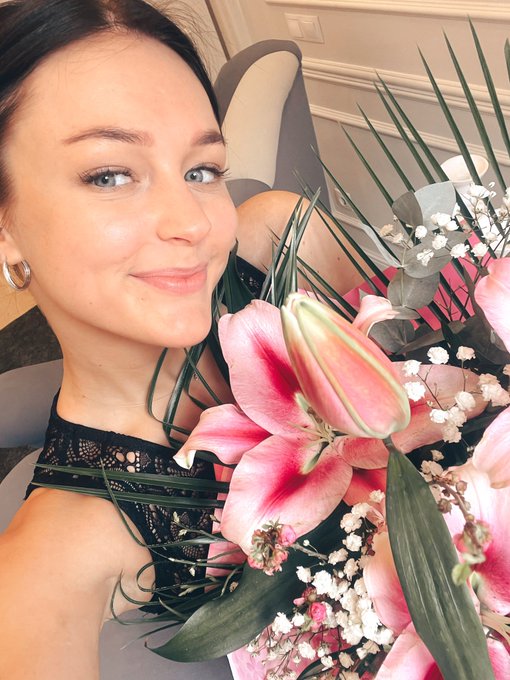 Shooting for @TetatitaPorn thank you for the flowers, and director @Kaitheonetaylor is amazing person<a class="tags" target="_blank" title="On Twitter" href="/?out=eyJ0eXAiOiJKV1QiLCJhbGciOiJIUzUxMiJ9.eyJpYXQiOjE3MjE2NTE5MTIsImlzcyI6InR3cG9ybnN0YXJzLmNvbSIsIm5iZiI6MTcyMTY1MTkxMiwiZXhwIjoxNzUzMTg3OTEyLCJyZWRpcmVjdF91cmwiOiJodHRwczovL3R3aXR0ZXIuY29tL1RldGF0aXRhUG9ybiJ9.PnGrrolsWfgH7_kJZjj8Sei1szfLqRuXXAytwzBN23H9nrnO76fMjudxqEyQB04J42xO5EMTL6HKRHcRpbo1Dw">@TetatitaPorn</a><a href="/tag/mvsales"class="tags"><span>#mvsales</span></a>