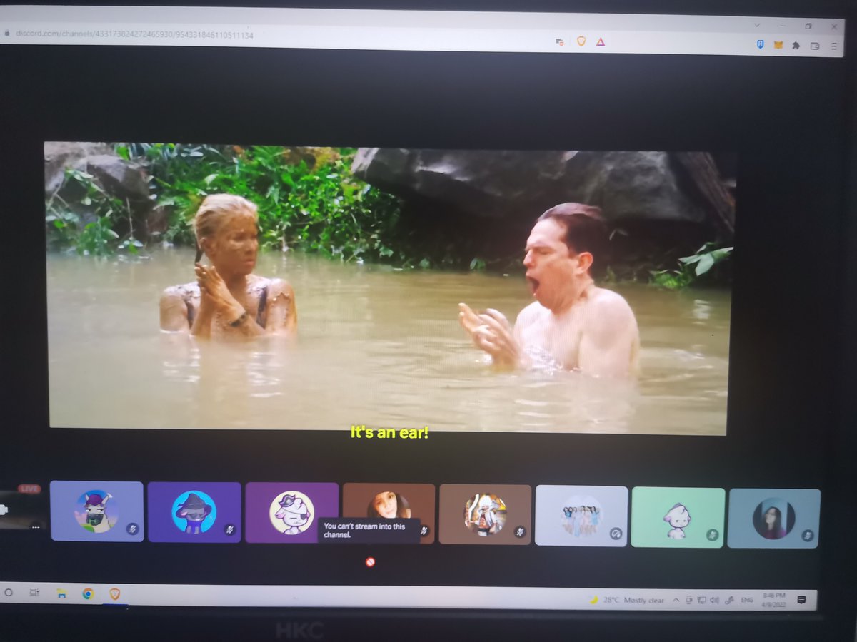 CruxiaAcademy's tweet photo. Movie night with the pewple https://t.co/g7y3nc9njQ