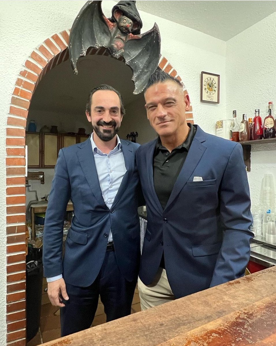 fallajcca's tweet photo. Anoche en Junta General Extraordinaria la Comisión eligió, por primera vez en la historia de la Falla, a dos maravillosos PRESIDENTES.

Nuestro querido Jose Nieto Ranero @josenietoranero y Javier Belenguer, fallero de corazón y de alma. 

Felicidades a ambos. https://t.co/kFHwraJbSs