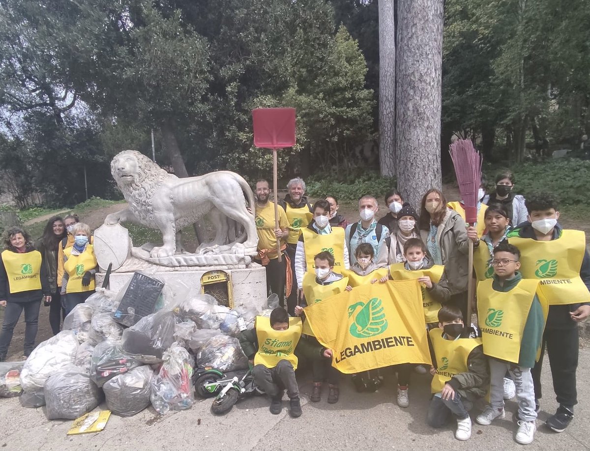 #ROMACURAROMA
Oggi è una bellissima giornata di volontariato voluta e promossa dal sindaco <a href="/gualtierieurope/">Roberto Gualtieri</a> e dall'Assessore <a href="/Sabrinalfonsi/">Sabrina Alfonsi</a> Decine le iniziative dei circoli di <a href="/Legambiente/">Legambiente</a> e appuntamento speciale per la pulizie straordinaria alla scalinata del Pincio