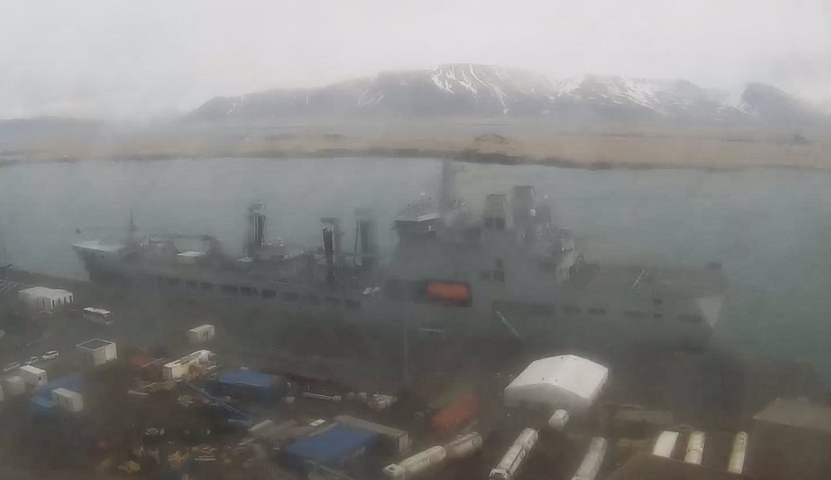 WarshipCam's tweet photo. RFA Tiderace (A137) Tide-class replenishment tanker in a foggy Reykjavik, Iceland - April 9, 2022 #rfatiderace #a137 @RNPics_  @RfaNostalgia https://t.co/3svOKMkfvj