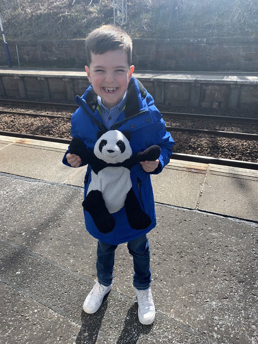 xHazel87x's tweet photo. @masksingliveuk @OVOHydro @denise_vanouten @AstonMerrygold @joeldommett My son is sooo excited for the show tonight 🤩🎉 https://t.co/fkkdS4eDF0