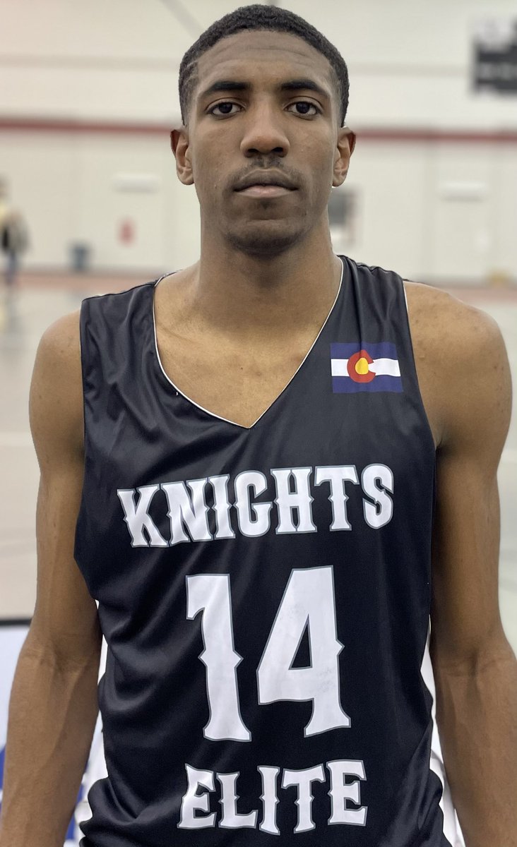 2022, Anthony Harris, 6’5, G/F, has his ✈️(42+ inch) vertical athleticism on display this weekend at the Indy Showcase! Big time Athlete w/ long arms &amp; great timing, seeks jaw-dropping lob dunks, chase down blocks in transition, and locks down the opposing teams best player.