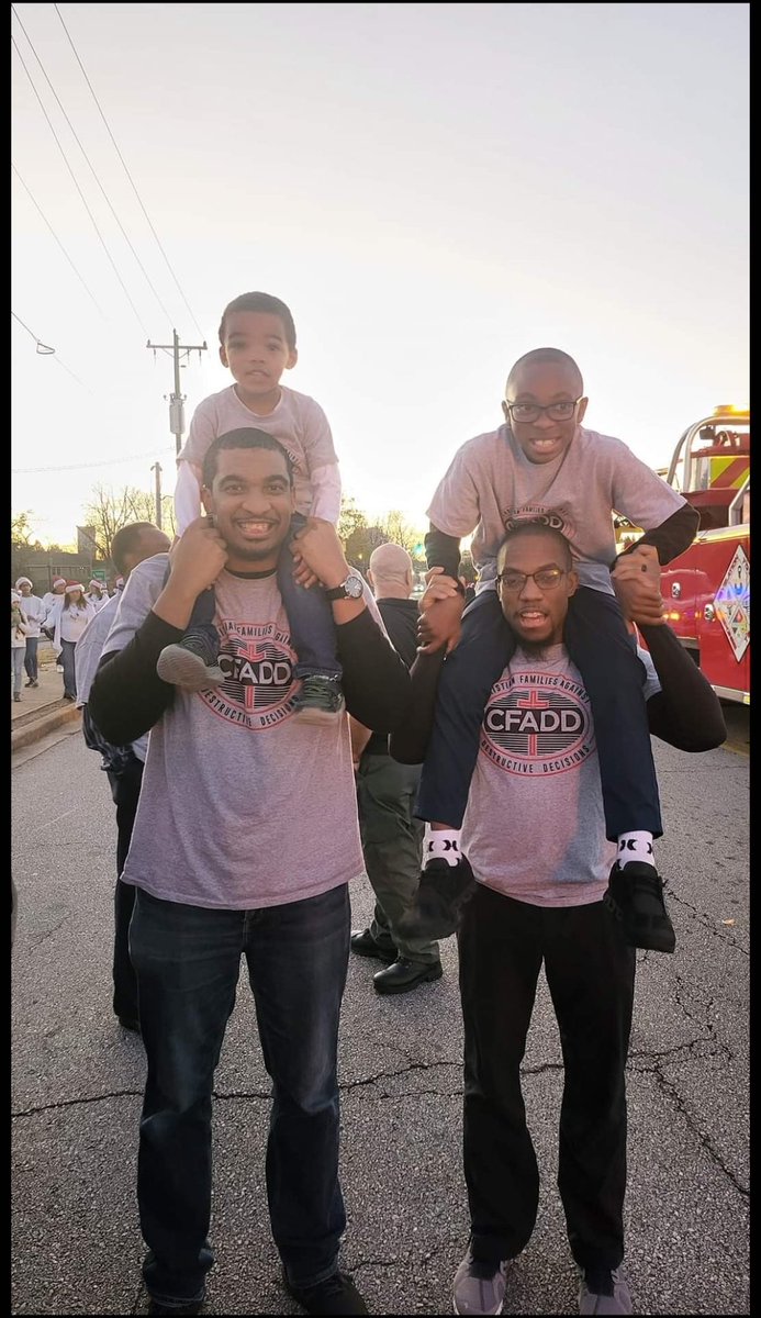 QuickLife414's tweet photo. CFADD brothers and sons π€πΎπ€πΎπͺπΎπͺπΎ Strong Families and Generational Heritages #CFADD #CFADDStrong https://t.co/vhP0RaLKzn https://t.co/0SMQ8r0M3g