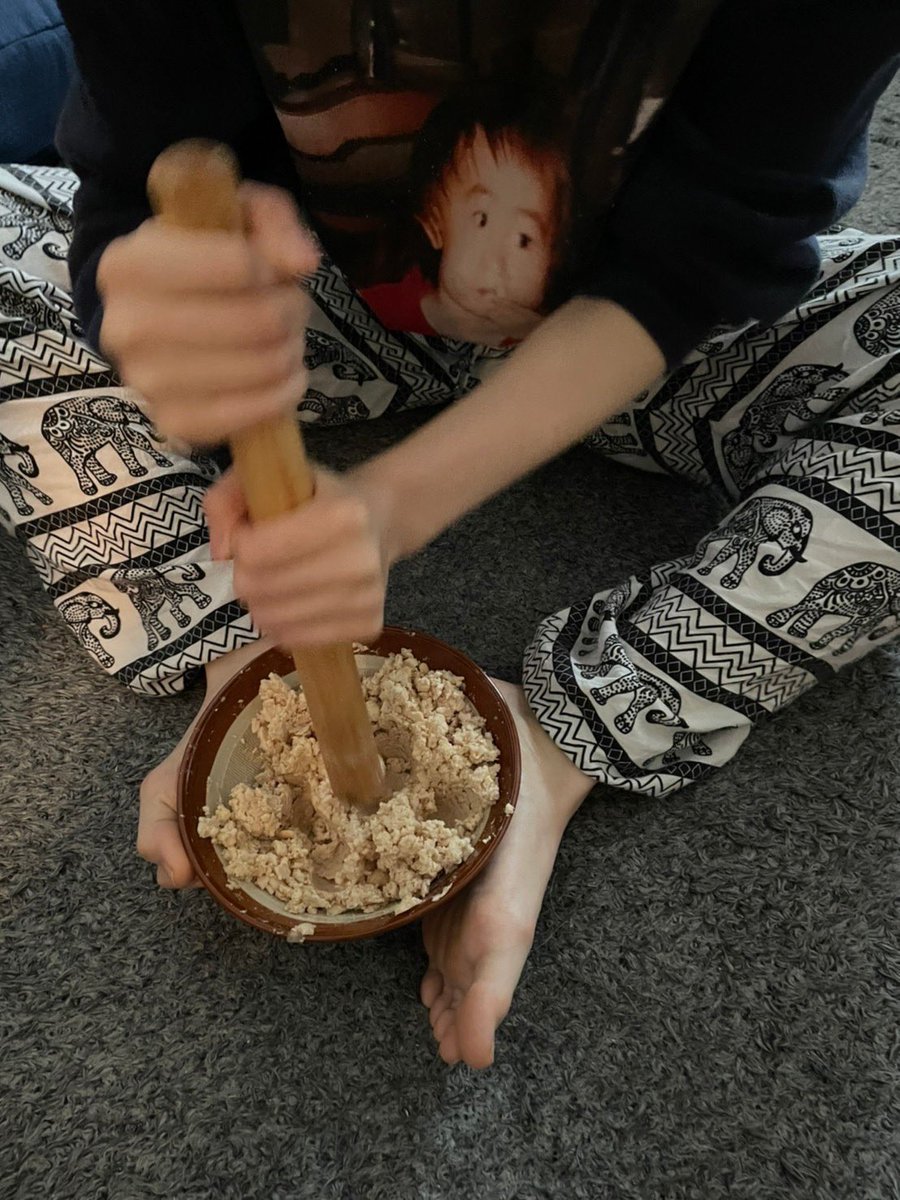 RUMPA_H2O's tweet photo. 高野山の修行ありやなって思ってYouTubeで見てみたら、まずついた瞬間寒い中五時間門の前で立たされると見て自分大好きな私は無理だと確信しました https://t.co/EXbgMq6YPW