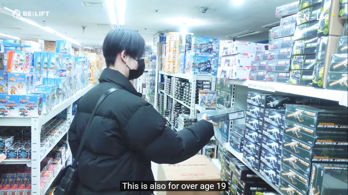 PROD1208's tweet photo. heLp this kid😭✊🥲 https://t.co/hhyIXJ1QaK