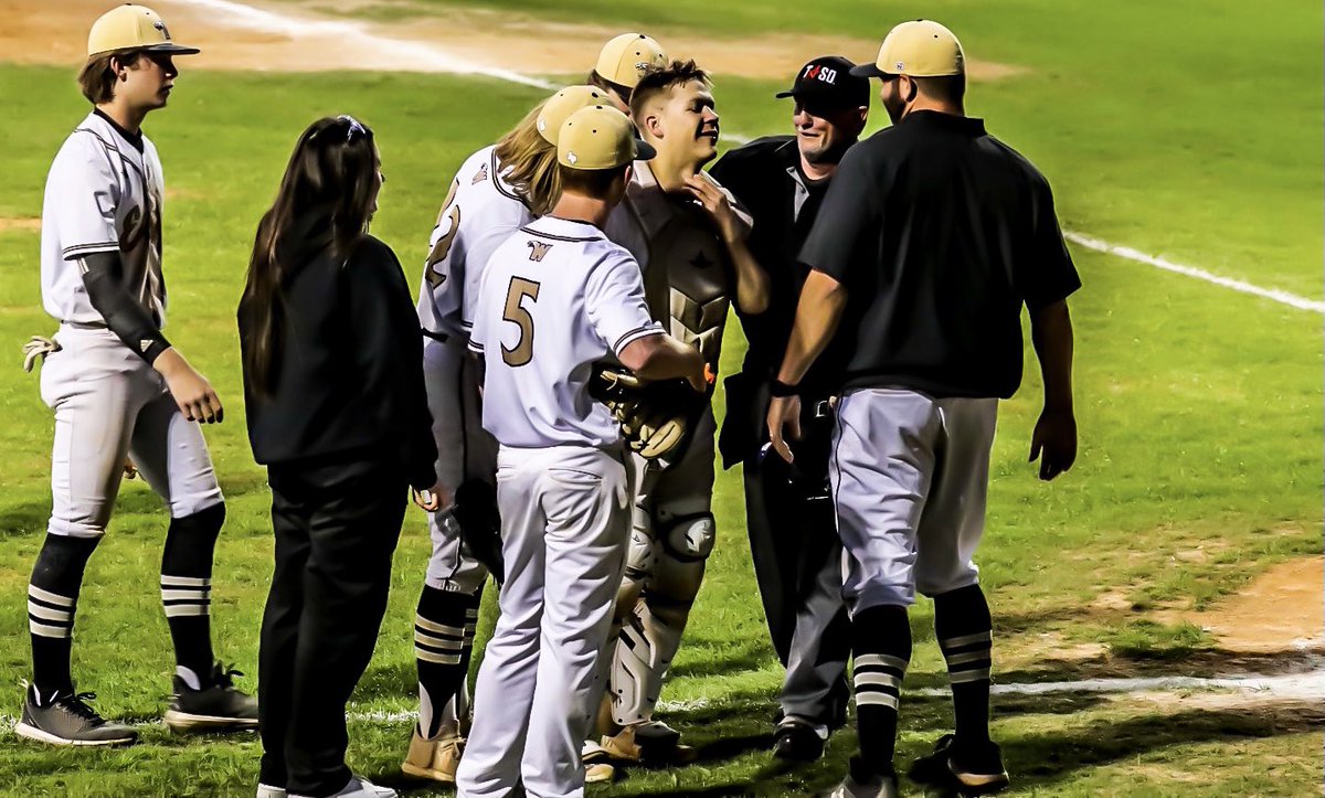 TrotterMoses's tweet photo. Woodville Eagles gets the win over Buna 5-0! We are 8-1 in district! @TxHS_Baseball @3ATxHsBaseball @MCBabeRuth3 @Eagles_Varsity @AshlyElamSports https://t.co/kkO6FLVA3p