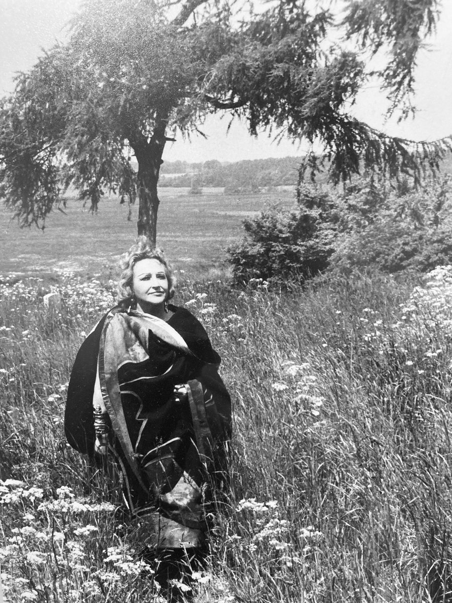 OperaPhantoms's tweet photo. Rae was one of Benjamin Britten’s favourite singers, and moved near @SnapeMaltings to sing frequently for him. At the request of Peter Pears she was one of the first @BrittenPears teachers. This photo was taken when the Maltings burned down, she is in costume as Elektra. https://t.co/fppWxTQ0jg