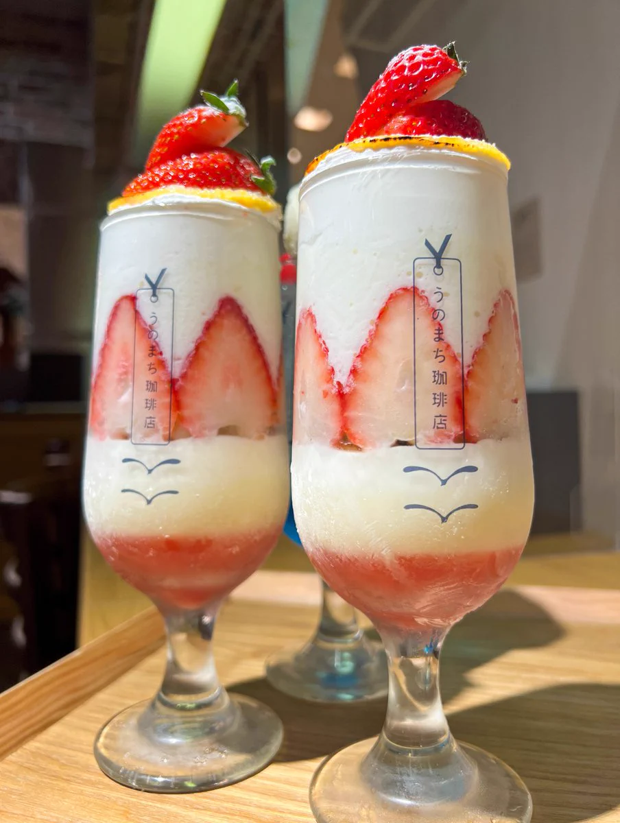 「クレームブリュレのイチゴパフェ」「クリームソーダ」今絶対食べたい芸術的スイーツ