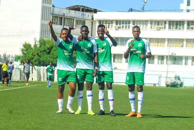 MSalungi's tweet photo. Hey @ManUtd we request a friendly match before we meet @SimbaSCTanzania https://t.co/GkHw4kyDjf