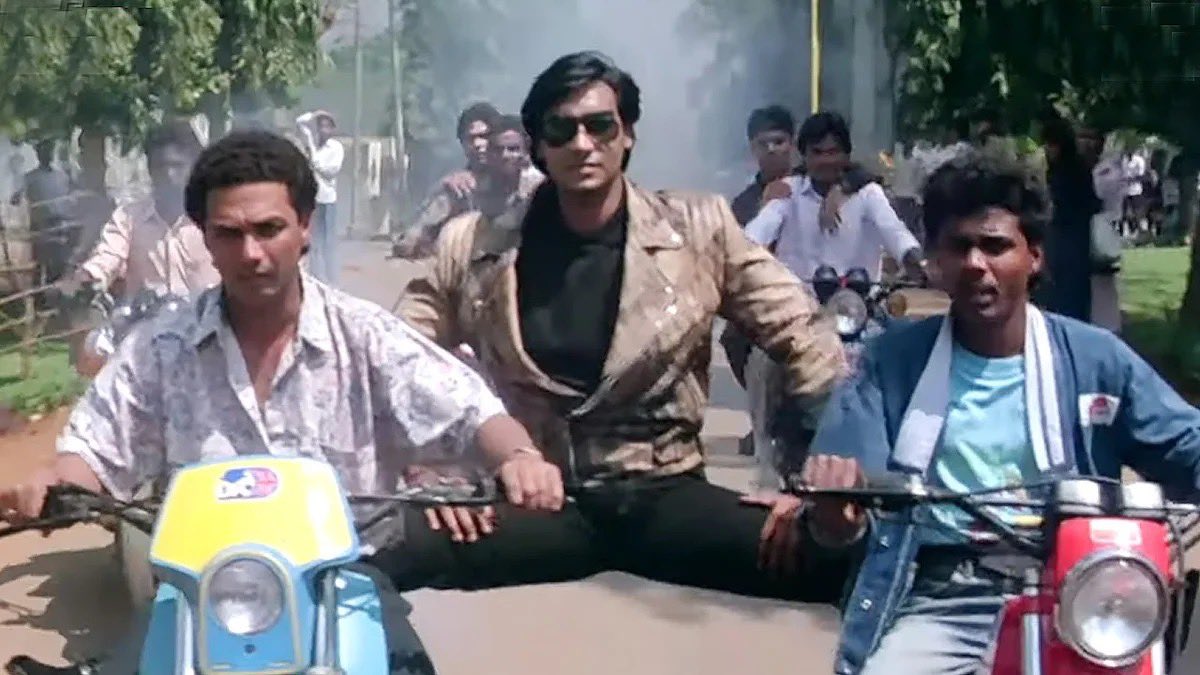 SrBachchan's tweet photo. T 4246 - Sirji inka record hi hai rules todne ka!

Range haathon guilty paaye gaye ho @AjayDevgn, ab kya doge iska jawaab?

#Runway34 https://t.co/tCq1XAIBMo