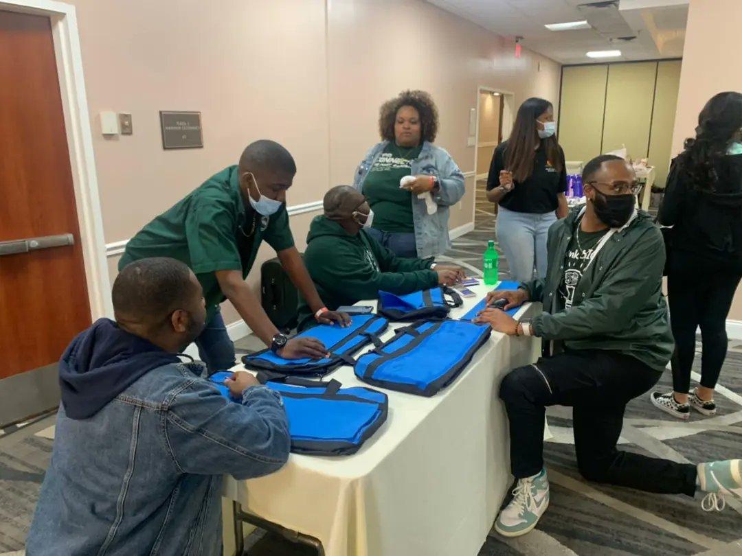 Ypd19th's tweet photo. 💚Connectional YPD LTI 2022💚
Day 1 - Mission Project
#LTI22 #Predestined #Chosen #IAmYPD https://t.co/oWraaflh4O