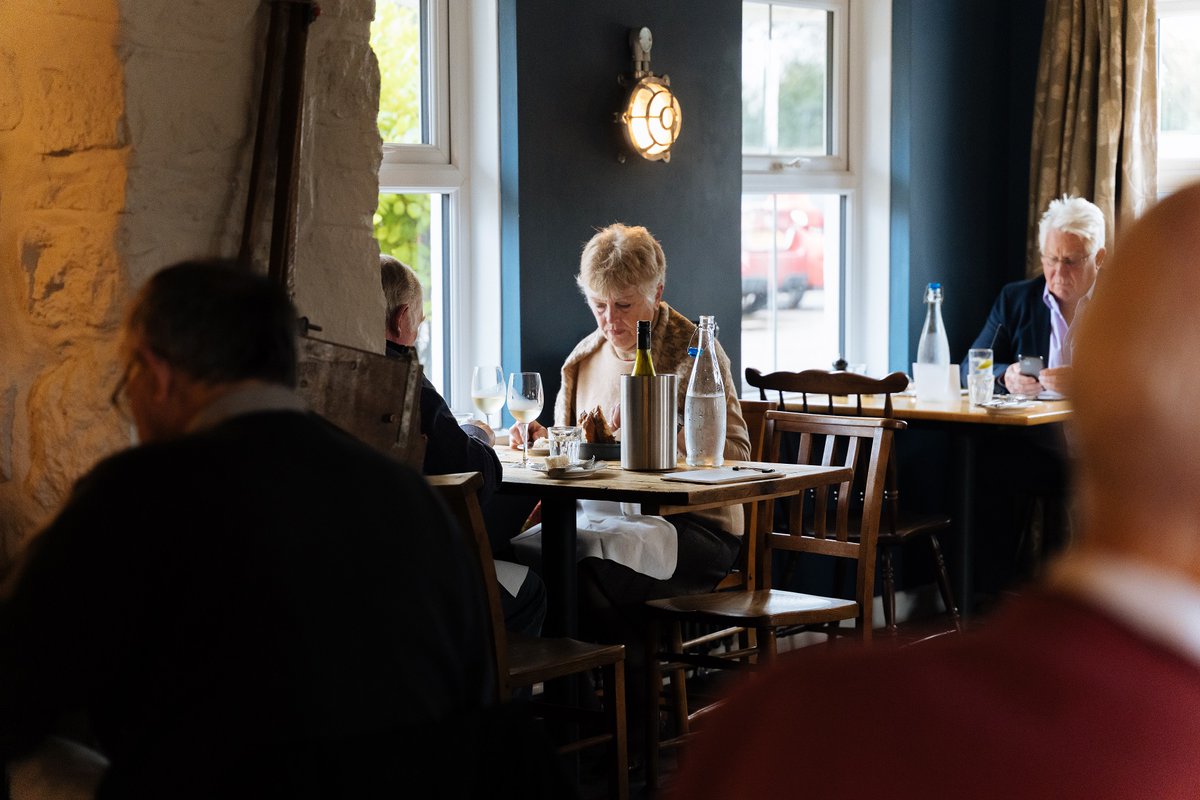 ThePacketInn's tweet image. A good old stomp around the Godolphin Estate is the perfect way to blow away the cobwebs before refuelling with a cosy lunch here at The Packet... The bluebells can be incredible! 

#exploringcornwall #godolphin #nationaltrust #springincornwall #bluebellwoods #daysoutincornwall