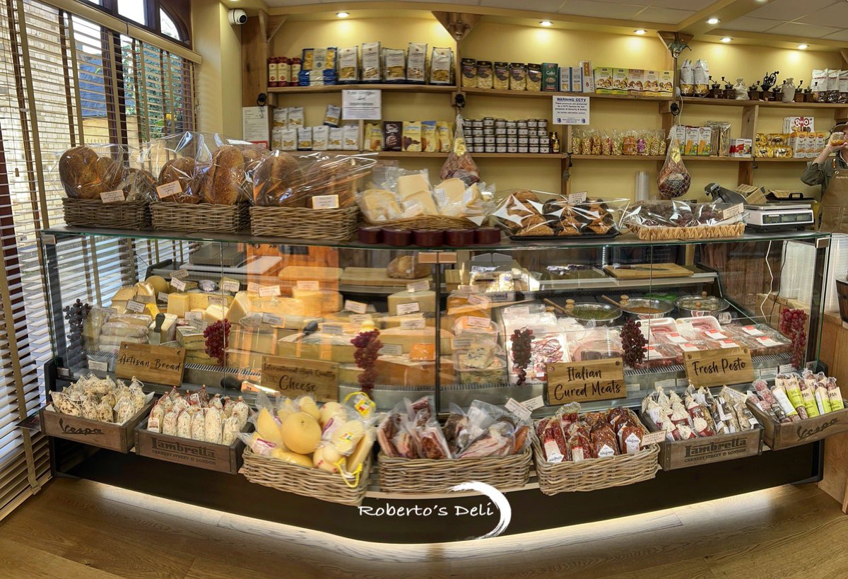RobertosDeli1's tweet photo. Good morning to you all
@stneots @CurryCrew #freshsiciliancannoli #besocialcambridge #stneotscambs #cambridgemarketsquare #stneots #freshmadepesto #artisanbread #balsamicvinegar #stneotslocal https://t.co/Q0Oc9VAC58