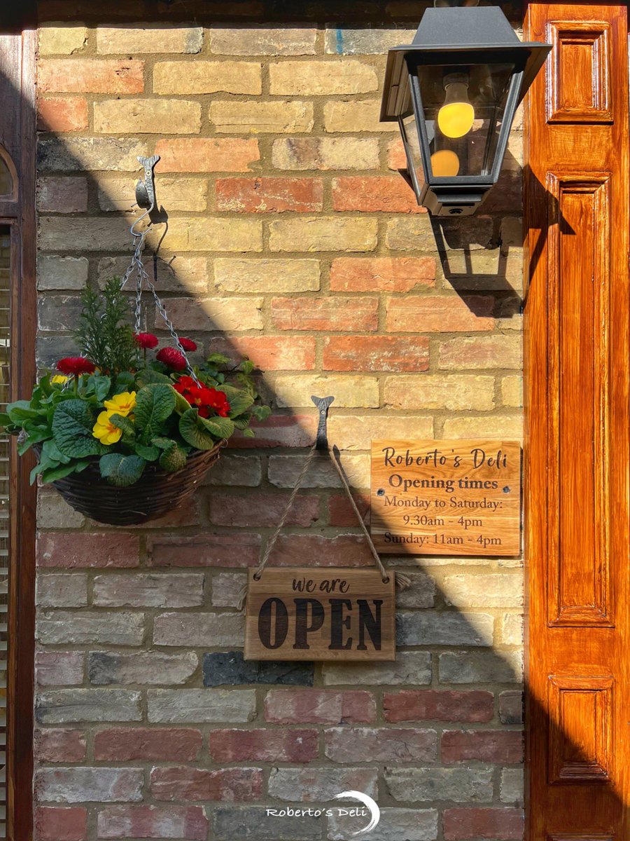 RobertosDeli1's tweet photo. Good morning to you all
@stneots @CurryCrew #freshsiciliancannoli #besocialcambridge #stneotscambs #cambridgemarketsquare #stneots #freshmadepesto #artisanbread #balsamicvinegar #stneotslocal https://t.co/Q0Oc9VAC58