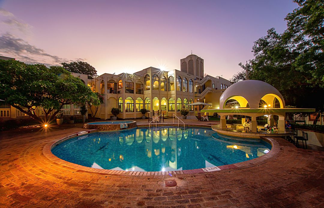 zimbabwe2020's tweet photo. As part of our launch celebrations, we've partnered with @rtgafrica to bring you amazing discounts throughout April on hotel bookings 🤯 Enter the discount code ZIMTHRIVE when you book on the link below 👇
https://t.co/MMAIfNW0iM
#Zimthrive #TogetherZimbabwean #FeelGOODZimbabwe https://t.co/6PjA7Xwtvn