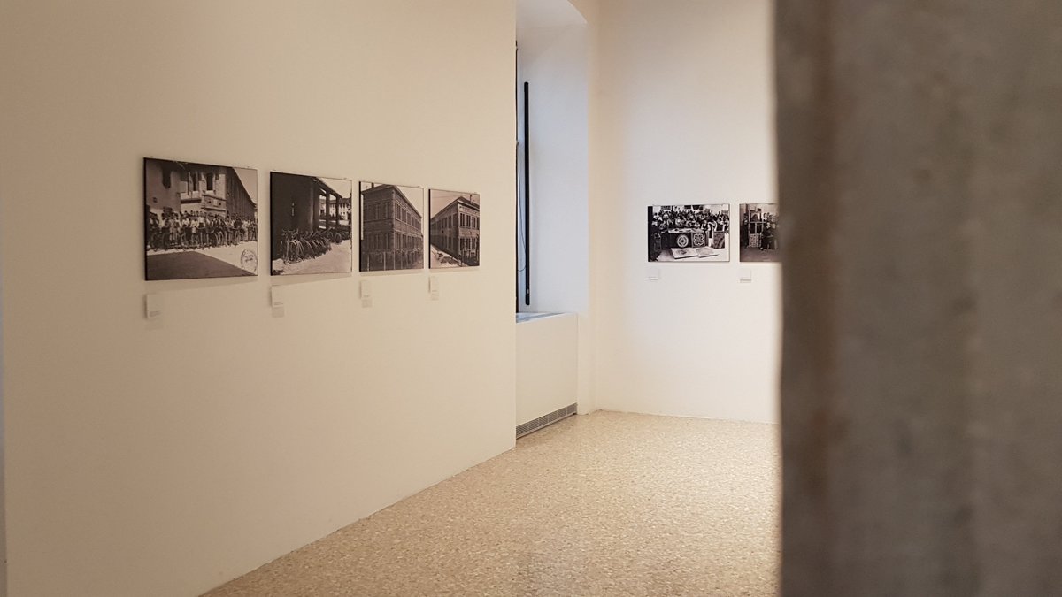 Inaugura la mostra 'Un album di fotografie per cento anni di Scuola' dedicata alla Scuola Mosaicisti del Friuli, a Palazzo Tadea, Spilimbergo. Sarà aperta da mercoledí a domenica, ore 10.30-12.30 e 15-18 fino al I maggio 2022.
#spilimbergo
#fotografia #scuolamosaicistidelfriuli