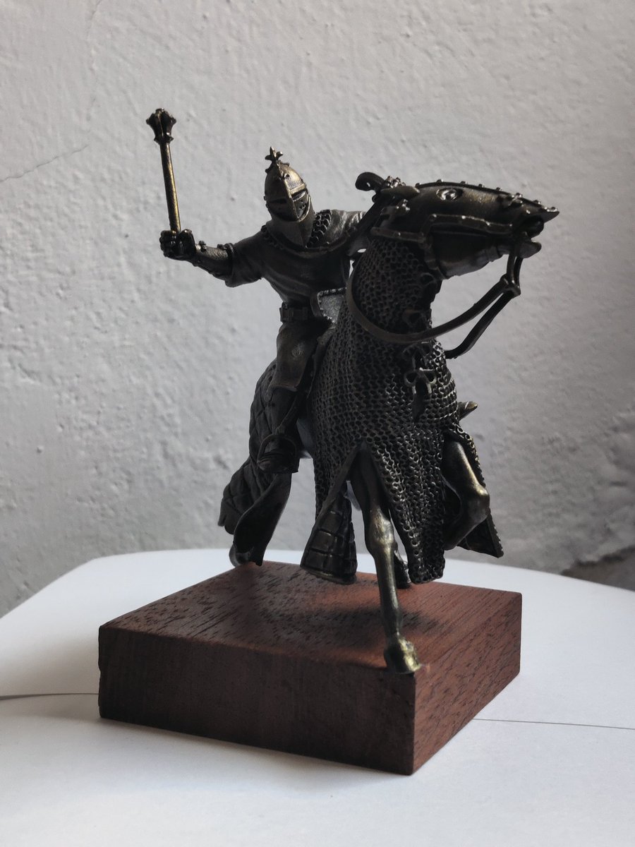 XviProyecto's tweet photo. SORTEO 1 aniversario. Vamos a por el 3°. Este precioso Caballero medieval a 90 mm. (De Reconquer Miniatures) Desde ahora hasta el lunes a las 15:00. Sólo envío gratuito a España. 
Condiciones para participar: Seguirme y retuitear.
Carlos I será la cuarta. 👇👇👇 https://t.co/0FptTh5FrX