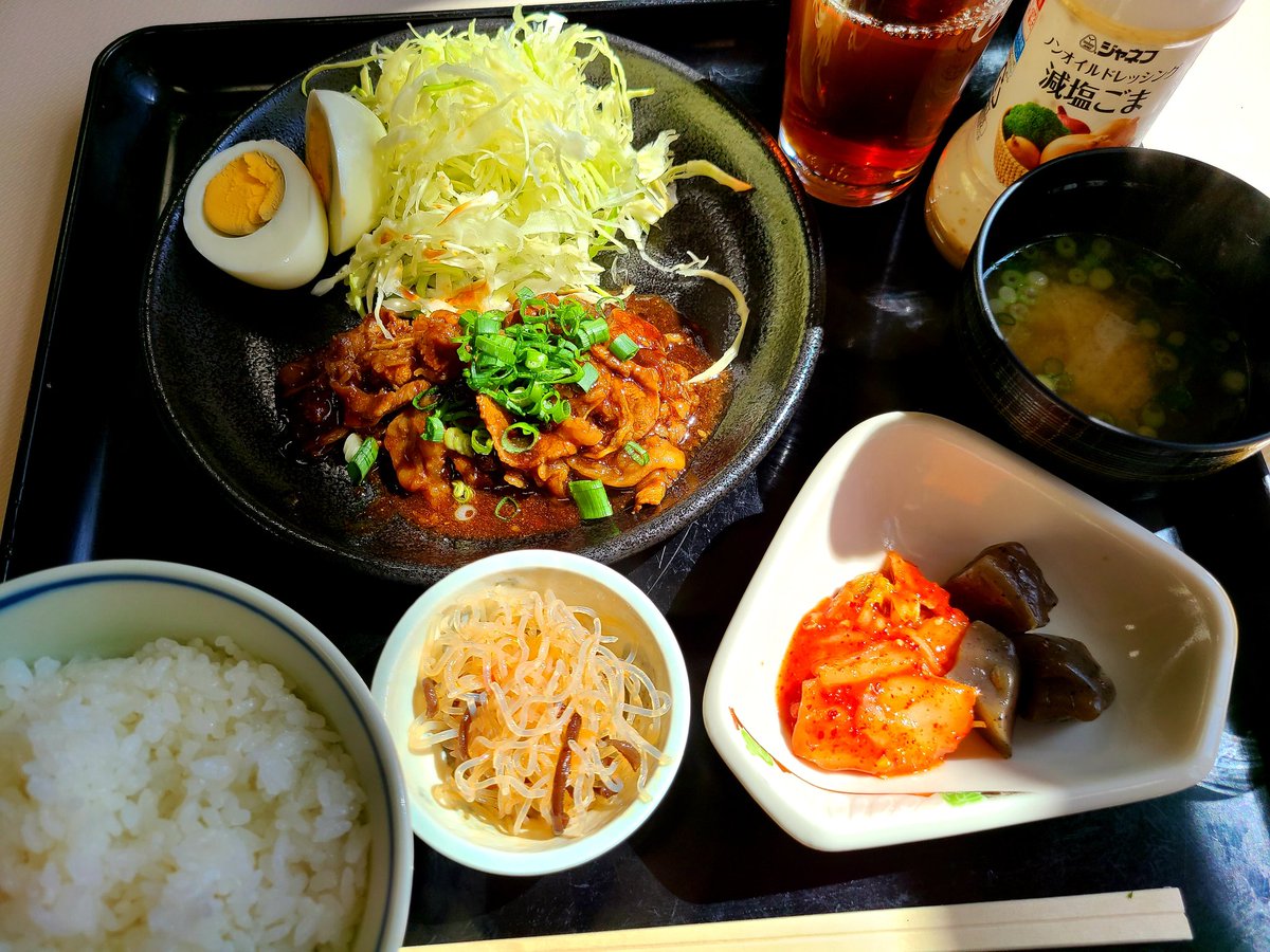 sauna_soken's tweet photo. 【健康ランド サウナ 湯～トピア (島根・浜田)】◯
4/9(土)快晴 入13:00出17:00 空き 段2/2 104℃(表示) 輻射強 乾 換気良 水18℃(体感) 水位腿 循環並～良 冷却？ 塩素微 外気浴無
〈一言〉遠征中はなるべく多くの施設をまわる方だが、此処に居ることを選んだ。そんなノスタルジア施設〈ダン〉 https://t.co/EXCtXxRFAF