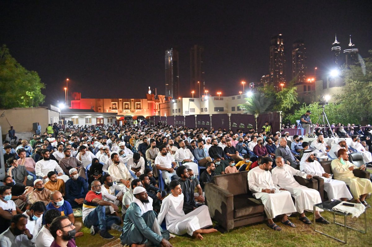 muftimenk's tweet photo. Huge turnout in Dubai last night. Maa shaa Allah Tabarakallah https://t.co/q1r6KUeB7J