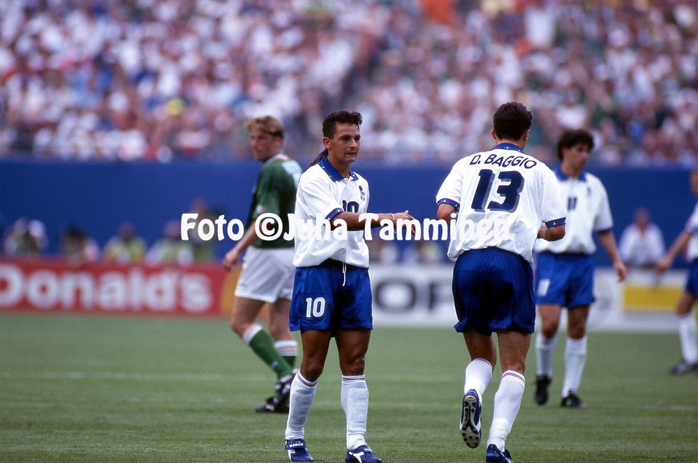 irish_pics's tweet photo. George Hamilton 👏🏻 

“And Ireland have got to contain the brothers Baggio.”

Moments later: “The Baggio brothers, of course, are not related” https://t.co/nK4JJX7XrK