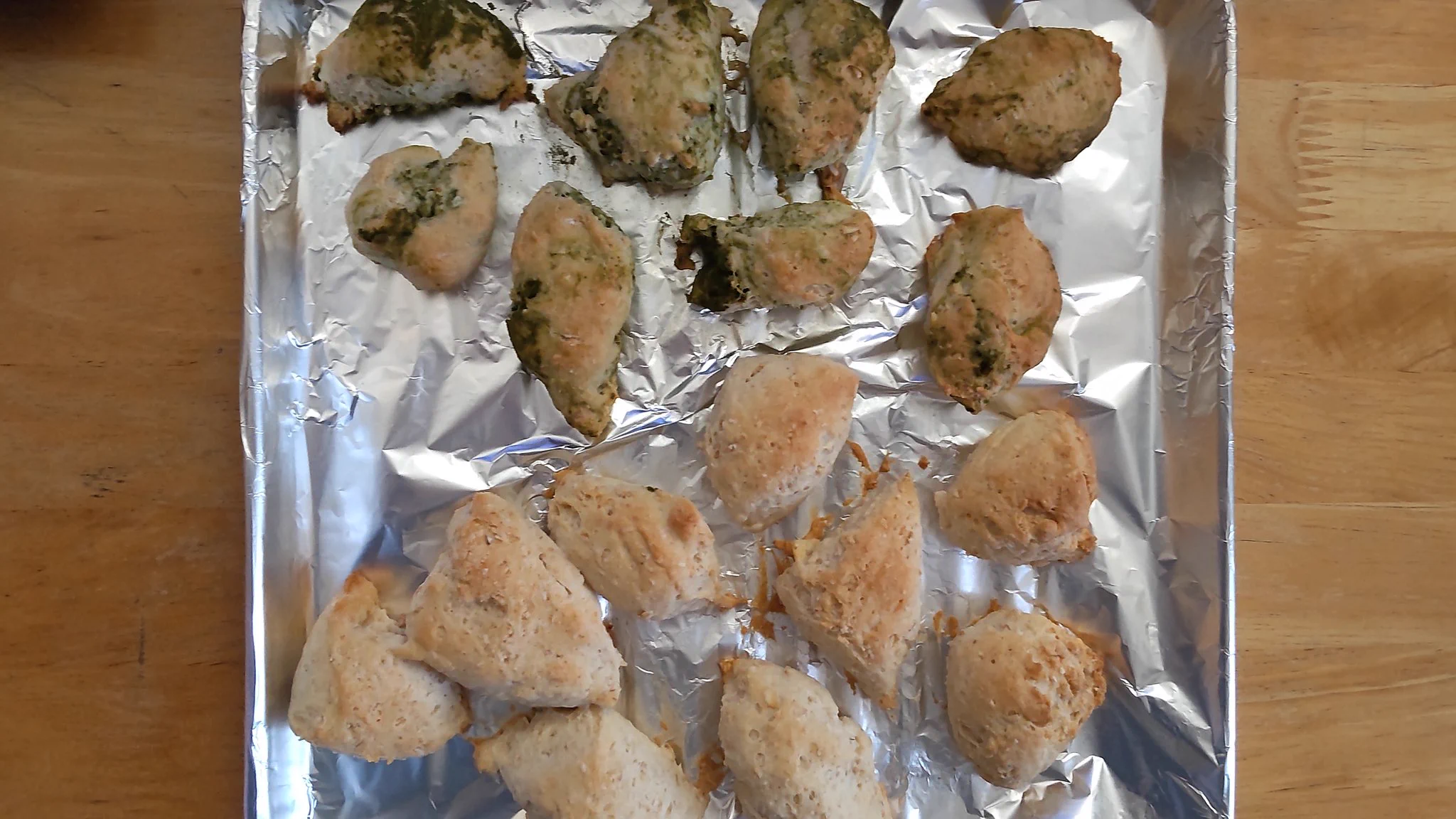 いつもお世話になってます。アレンジ（+オートミール粉、-チョコ、+抹茶）してみました。
満足。  