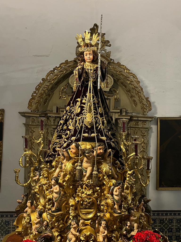 gjdulcenombre's tweet photo. Por ser Hijo de Dios, Verbo encarnado,
porque en la cruz fue tuya la victoria,
y porque el Padre te vistió de gloria
con la luz del primer resucitado.
#DulzurayPiedad #TDSCofrade #JSanto #SSanta2022 https://t.co/OCWb1Jnm8d