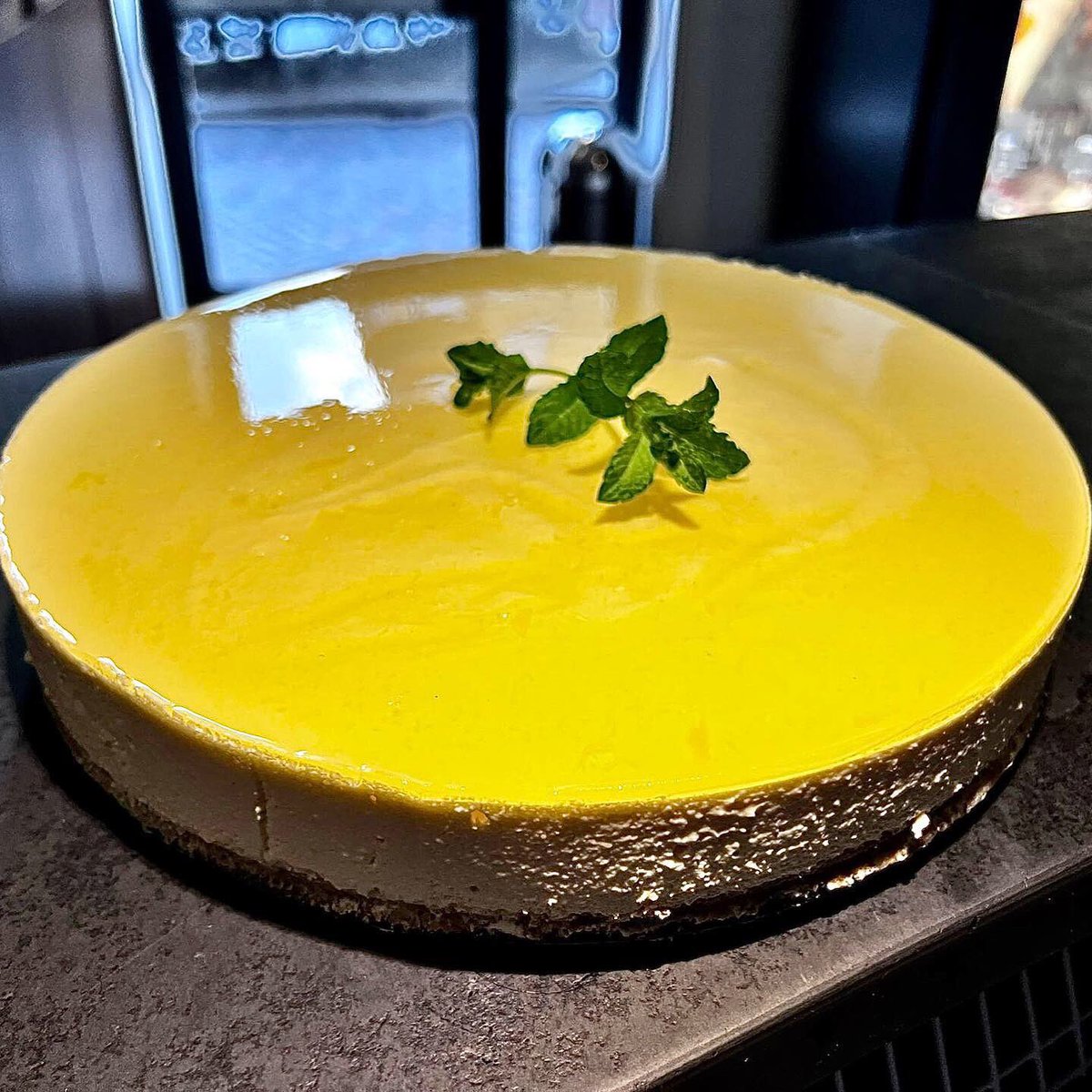 Meat_Cernobbio's tweet photo. Cheesecake all’Ananas fatta in casa ♥️
#comoburger #cernobbio #comolake #lakecomo #cheesecake #ananas #homemade #creadipendenza https://t.co/6AX7iLnQoM