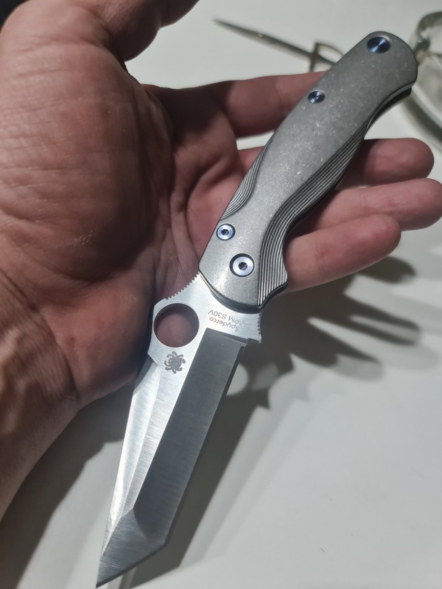 Samurai1389's tweet photo. Custom PM2 tanto @SpydercoKnives
#flytanium #metonboss #tanto
#edc #everydaycarry #pocketdump #homerzhu #knife #blade #foldingknife #EDC #edcgear #survival #tactical #Sharp #knives https://t.co/0LL2QFL5PQ