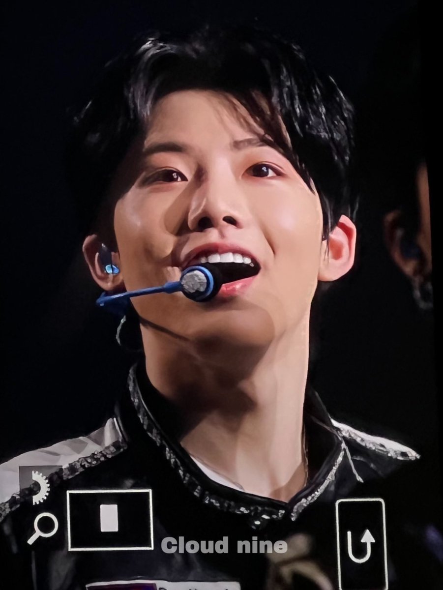 220409 
#준규 #JUNKYU #트레저 #TREASURE