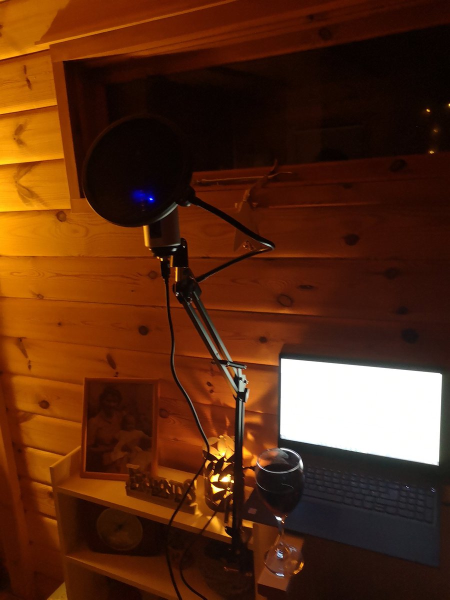 DreamscapeGuide's tweet image. Recorded most of episode 3 last night even though its releasing next week. I am very professional... Also, I&apos;m aware of how precarious my wine is, it just means I have to regin in my queer gestures.
#queerpodcast #horrorpodcast #lgbtpodcast #storytelling #fictionpodcast #podcast