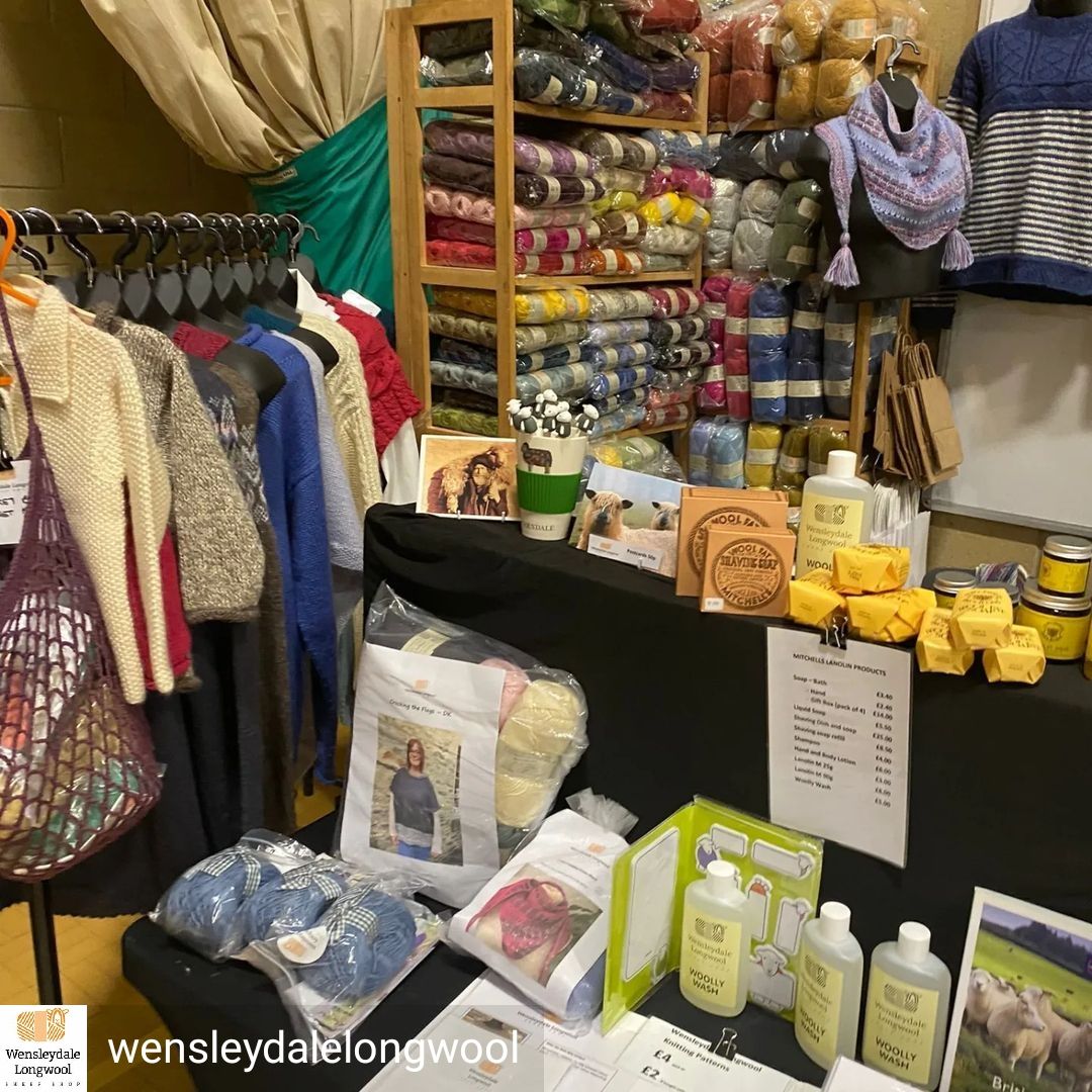 WensleydaleYarn's tweet photo. We are set and ready for two days @springintowool near Leeds - you'll find us in the corner of the Sports Hall. - 
#springintowool #springintowool2022 #woolshow #knitters 
#crocheters #spinners #felters  #wensleydalelongwool #leeds https://t.co/A3QVHKjEdR