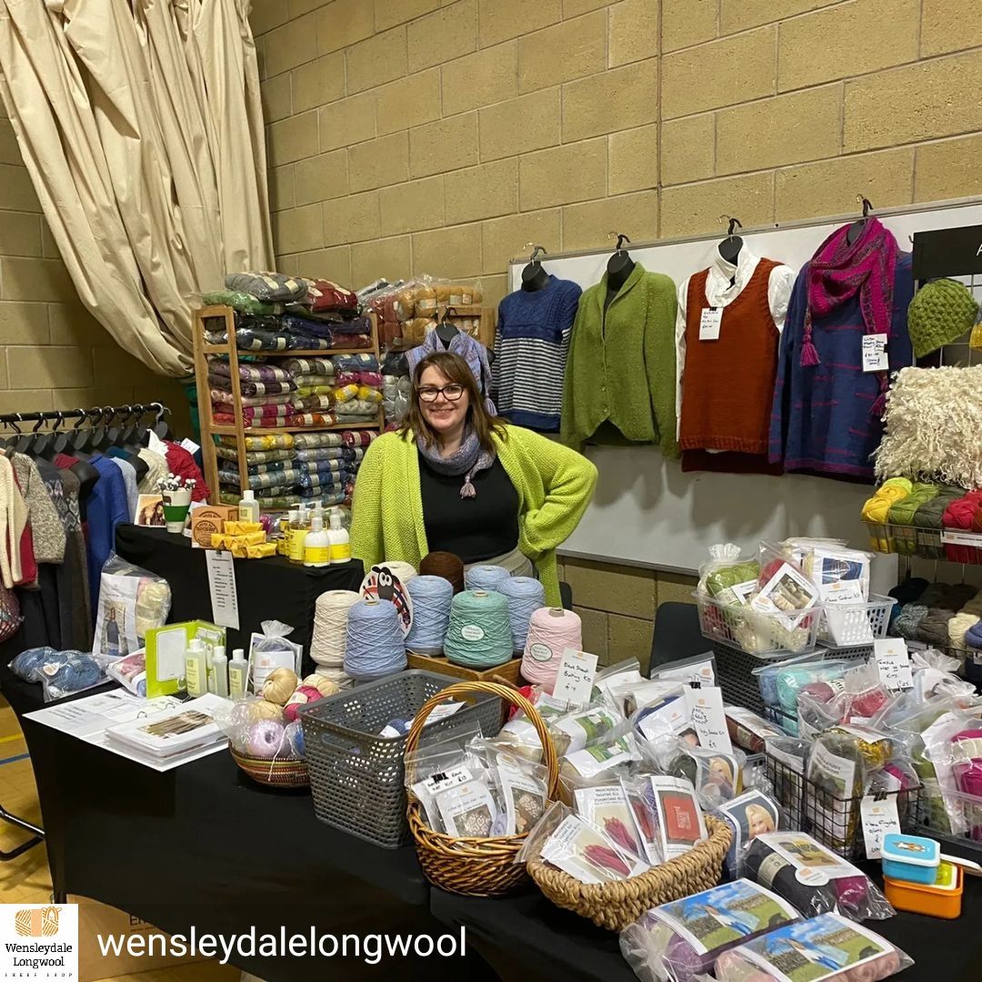 WensleydaleYarn's tweet photo. We are set and ready for two days @springintowool near Leeds - you'll find us in the corner of the Sports Hall. - 
#springintowool #springintowool2022 #woolshow #knitters 
#crocheters #spinners #felters  #wensleydalelongwool #leeds https://t.co/A3QVHKjEdR