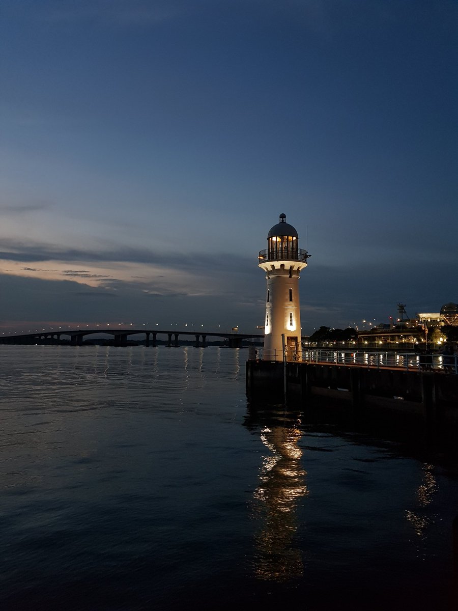 elesay_official's tweet image. This one is more special to me. Because, I took the picture last year and now I am painting it. Also, I don&apos;t like the clouds in my life anymore, so I will not represent them🤭I will have a nice sunset without grey clouds🥰🌻 will be continued...
#painting #funbreak #phdchat