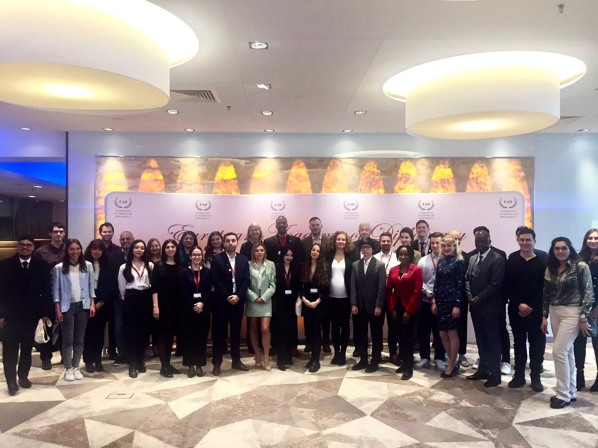 farahouechtati's tweet photo. Inspiring presentations on Women leadership, empowerment in Science Diplomacy Meeting @insscide_eu x @EAD_Diplomats in #Warsaw https://t.co/rYLMIYM4Gw