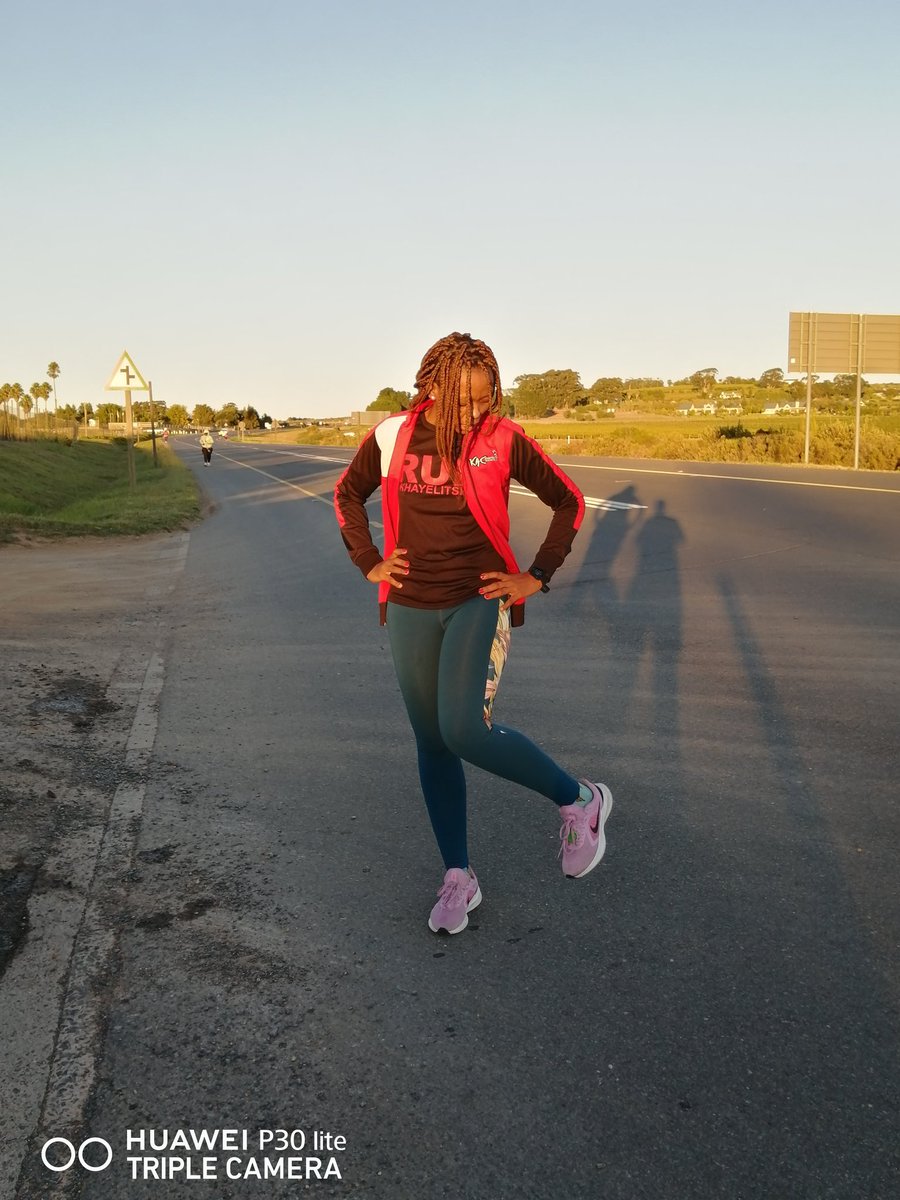 TitaMcunukelwa's tweet photo. marshaling duties ❤️, and managed to squeeze a small-anyana run 🙃
#Marshaling
#Running
#RunnersDiaries
#FetchYourBody2022
#RunningWithTumiSole https://t.co/RJjXUDDJMt