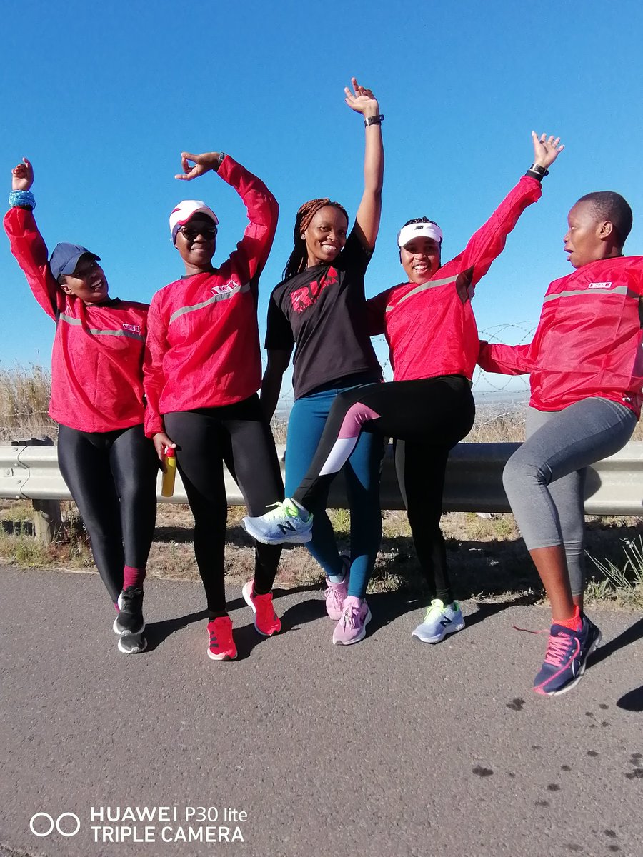 TitaMcunukelwa's tweet photo. marshaling duties ❤️, and managed to squeeze a small-anyana run 🙃
#Marshaling
#Running
#RunnersDiaries
#FetchYourBody2022
#RunningWithTumiSole https://t.co/RJjXUDDJMt