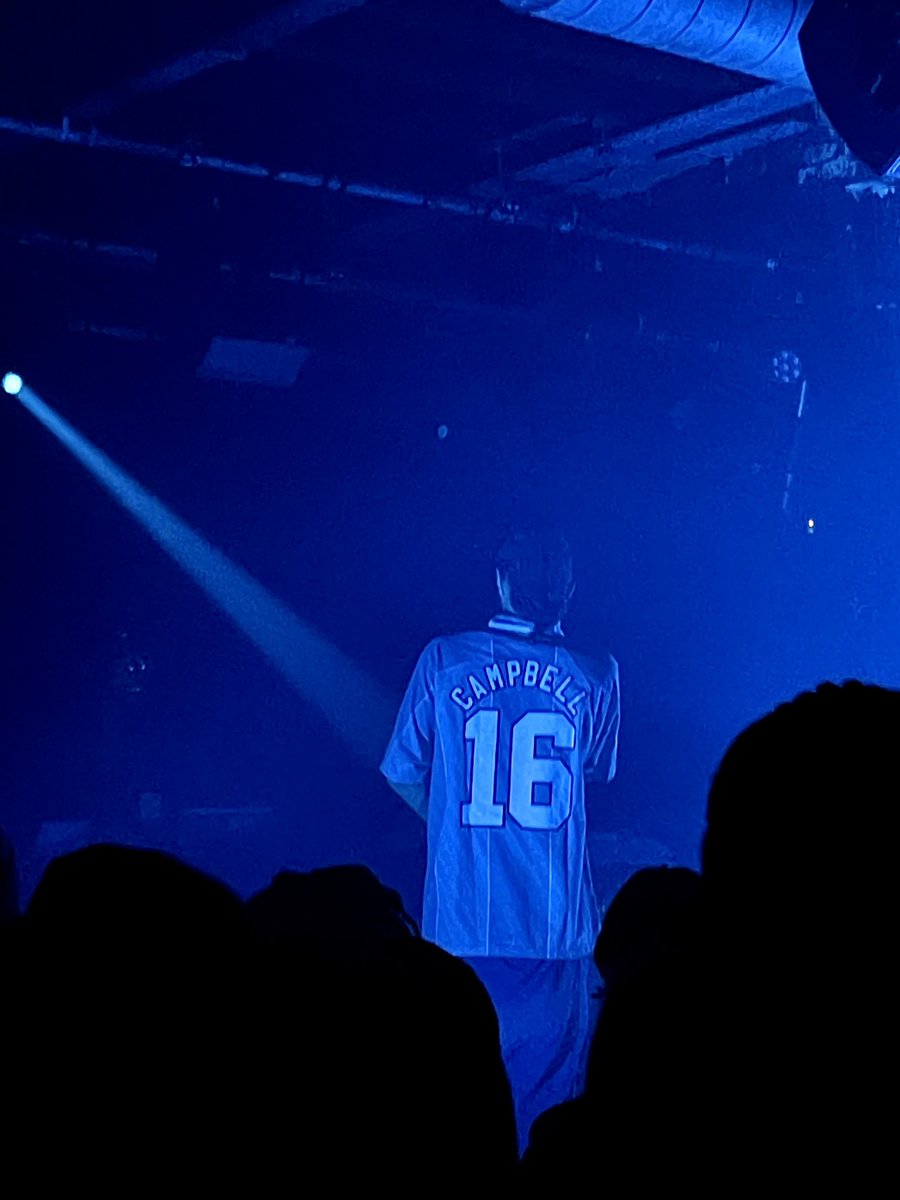 Edition 26 is now live, ‘Radical Acts of Quietness with Navy Blue’. <a href="/willliampalmer/">Will Palmer</a> strives to find some stillness in his life and finds it at a <a href="/navyduskwaygi/">Navy Blue</a> gig at <a href="/XOYO_London/">XOYO</a>. Have a read/like/share pls thx laughingstock.substack.com/p/radical-acts…