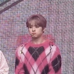 linoscookie's tweet photo. i just love it when lee know just https://t.co/CuGcE9jvWn