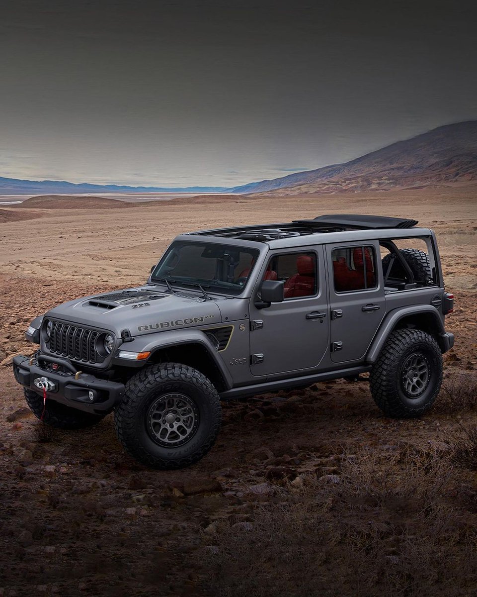 JeepStore tweet picture