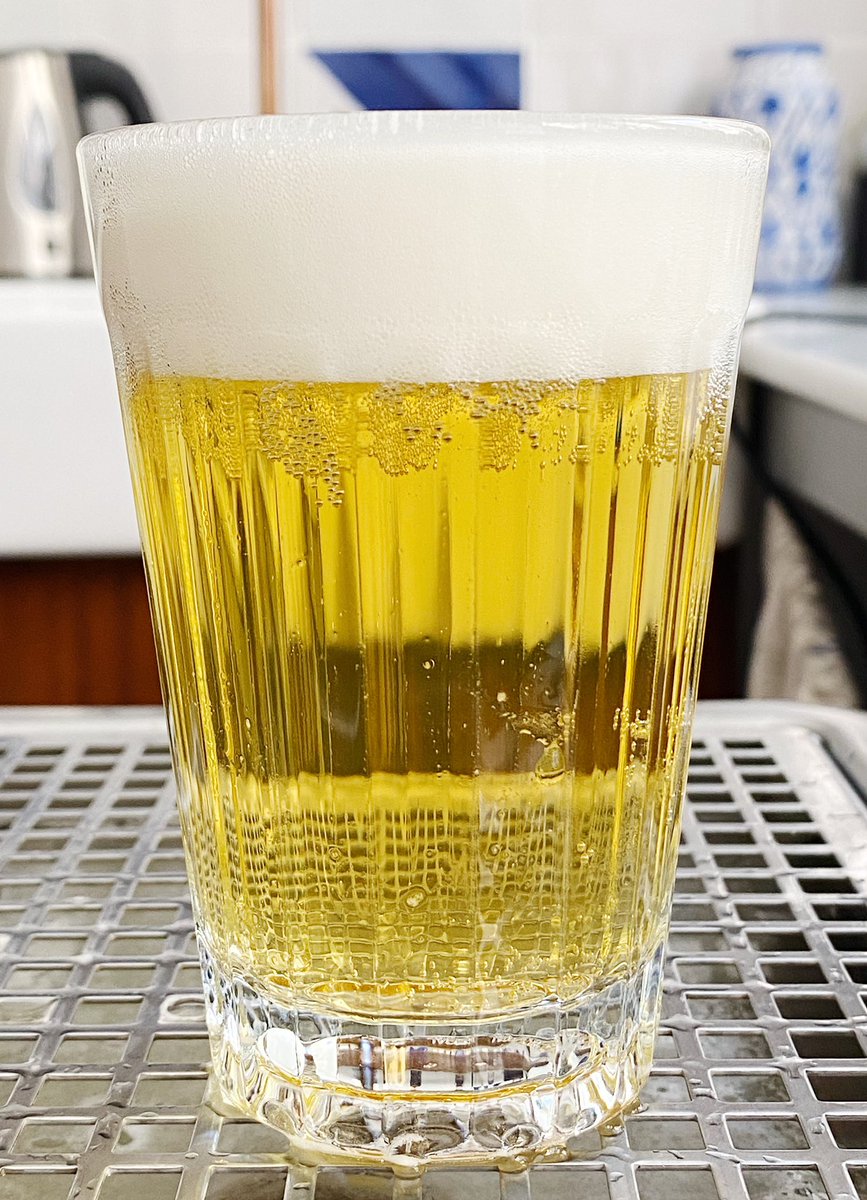 almargebdn's tweet photo. Ja la tenim aquí! La rebem contents i amb els braços oberts... i la boca també :). Artesana, de proximitat, natural i respectuosa amb el medi ambient. Per fi t'hem trobat Maresme! La nova cervesa de tirador d'almarge. #almarge #badalona #restaurant #maresme #balate #cervesa https://t.co/g3rBPsA7Te