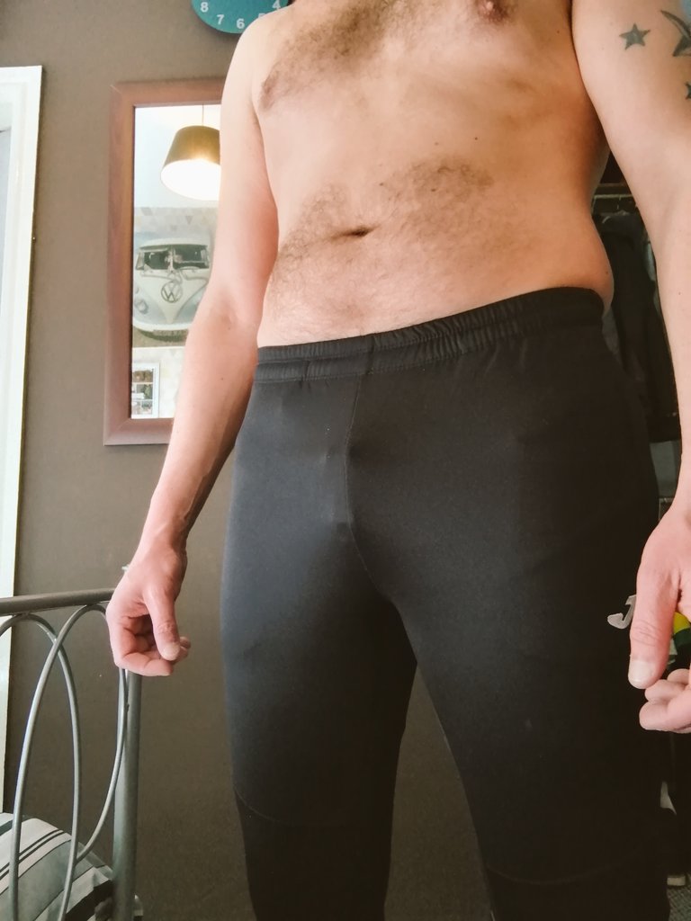 BrumSub82's tweet photo. Love the cage outline in these joggers 🔒😈 https://t.co/D1WCKlTgb4