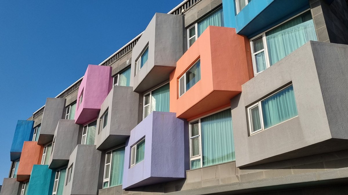dmac5dmark2's tweet photo. Some interesting looking architecture at this resort near the Yongduam coastline road in #Jeju City, South Korea. #architecture #travel

📸 Douglas MacDonald https://t.co/TJjzYrB0GD
