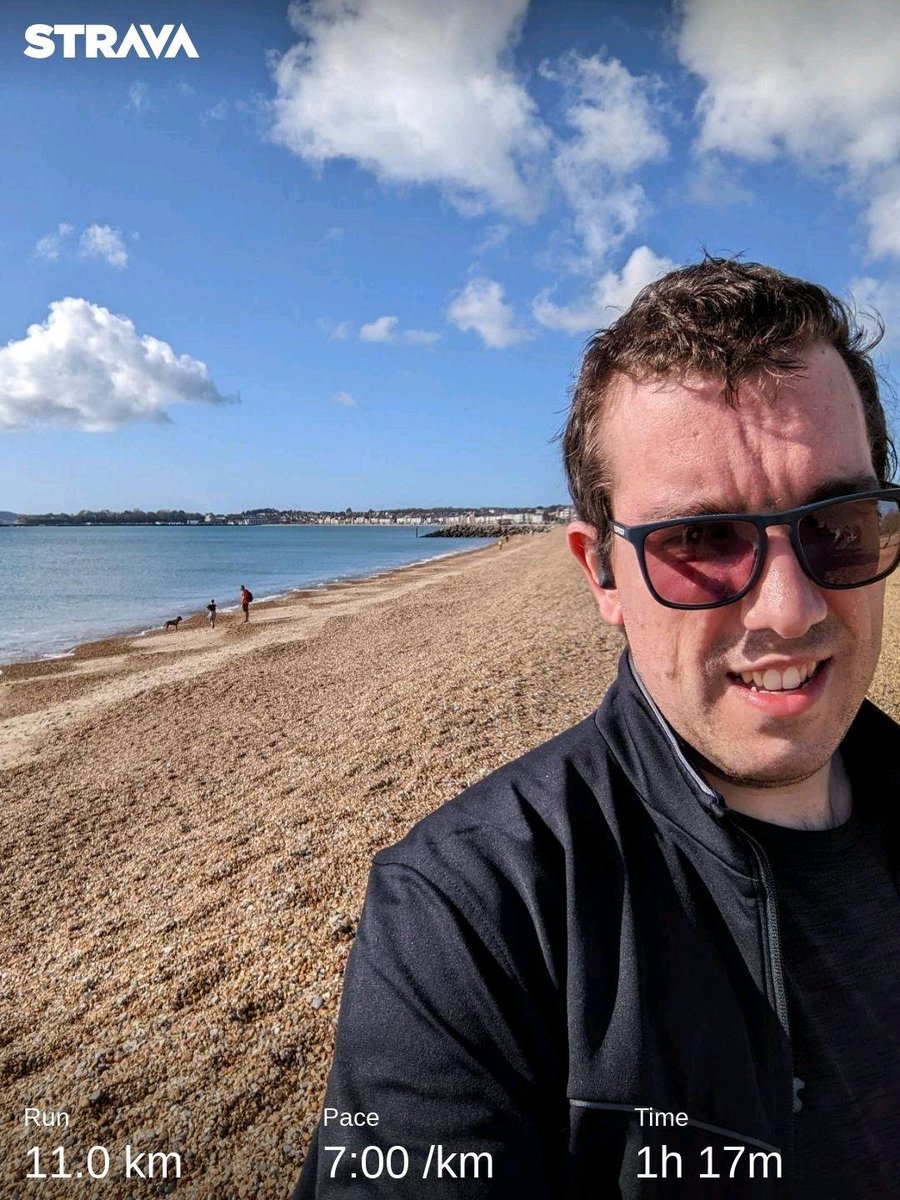 AvarrisGaming's tweet photo. On holiday this weekend so decided to run to @WeymouthParkrun and do the parkrun itself. Good run along the front and a really enjoyable parkrun with a great community. #knackerednow #running https://t.co/xHugKgRwwC