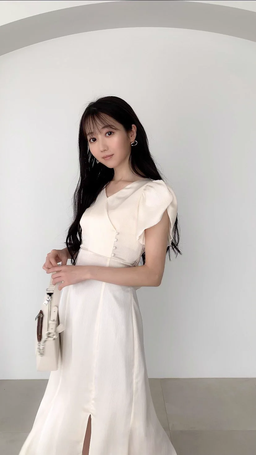 ZARA ザラ サテン地シャツ ホワイト 半袖 白 サテン 大谷映美里 大谷 映美里 on X: 