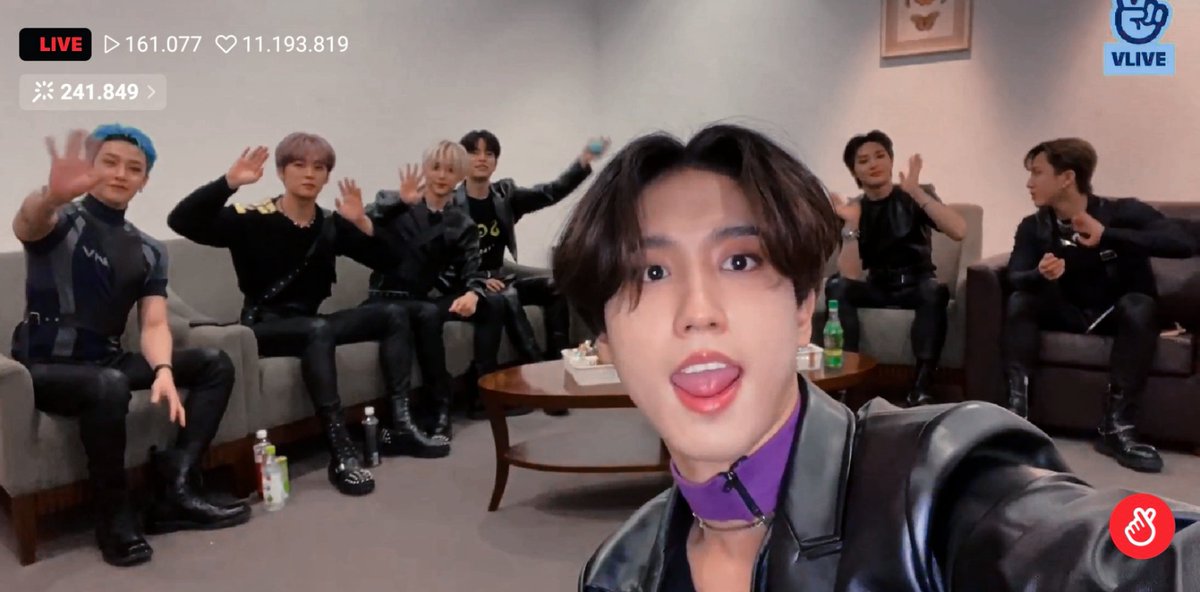 stay_moaa's tweet photo. 09•04•22| Prints que eu tirei da live OT8 do #StrayKids 🐺🐱🐷🐰🥟🐿️🐥🐶🦊 

- 𝙖 𝙩𝙝𝙧𝙚𝙖𝙙 ♥︎ https://t.co/ooVbnADZK1